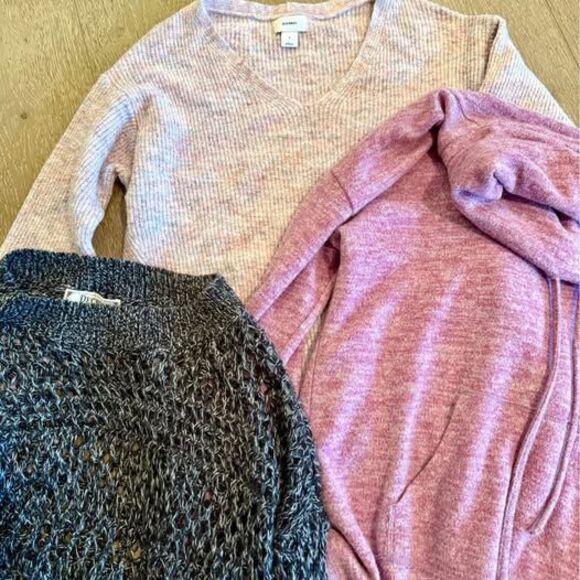 Huge Lot of 21 Women’s Sweaters Dress Casual Shirts Fall/Winter Clothing Sz S/M - Picture 6 of 8